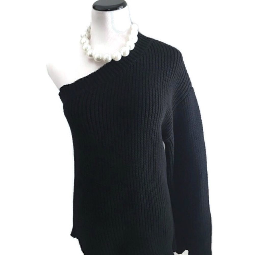 NWT BC One Shoulder Sweater In Black Sz 2